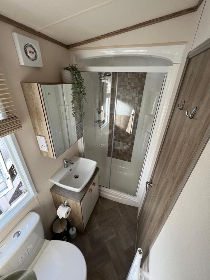 Anchors Rest - Family Caravan - Haven Lytchett Minster Екстериор снимка