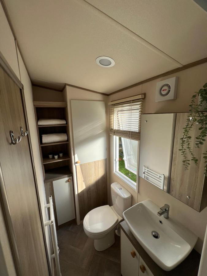 Anchors Rest - Family Caravan - Haven Lytchett Minster Екстериор снимка